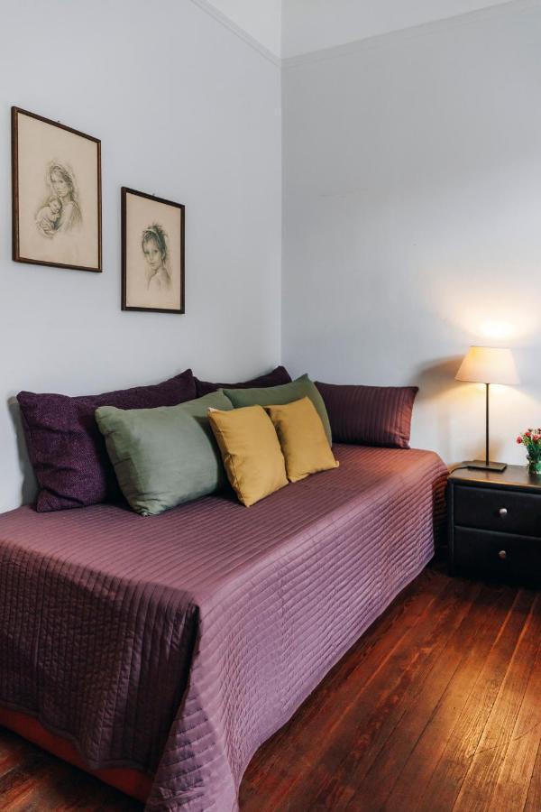 Monastiraki-Psiri, Old Town, 3-Bdr Apt, Sleep 6-10P, Spacious Court Yard Athena Bagian luar foto
