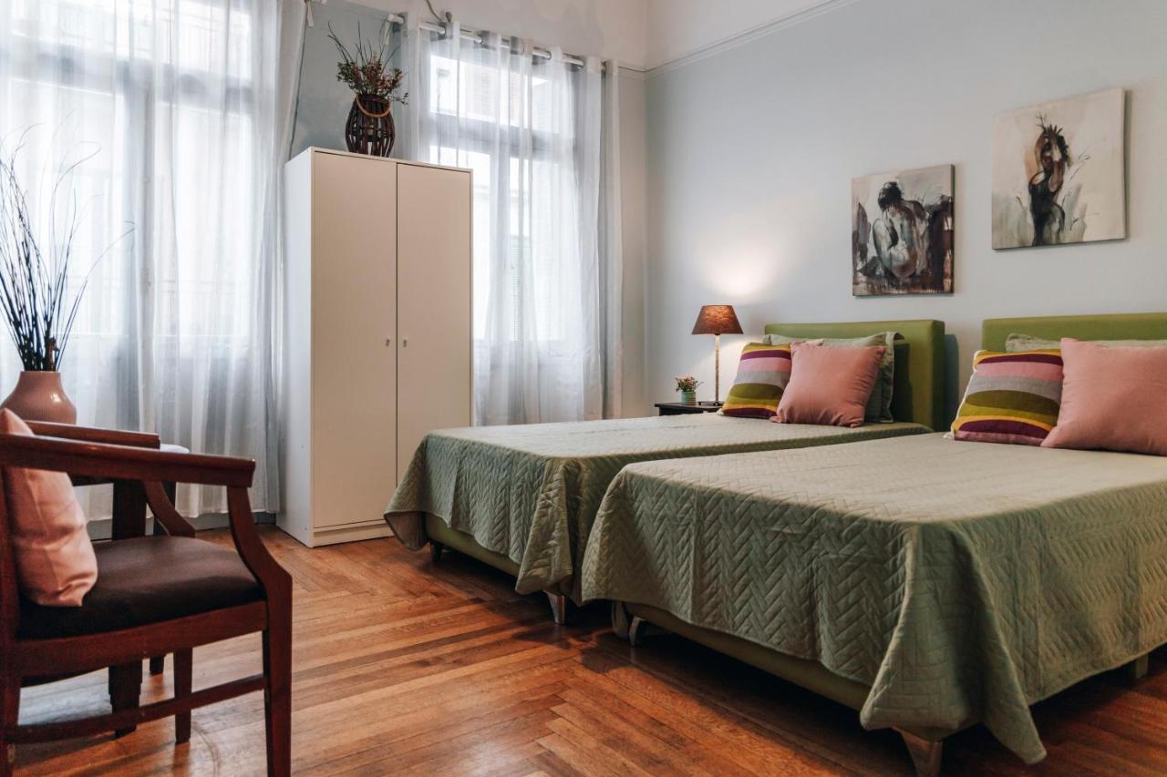 Monastiraki-Psiri, Old Town, 3-Bdr Apt, Sleep 6-10P, Spacious Court Yard Athena Bagian luar foto