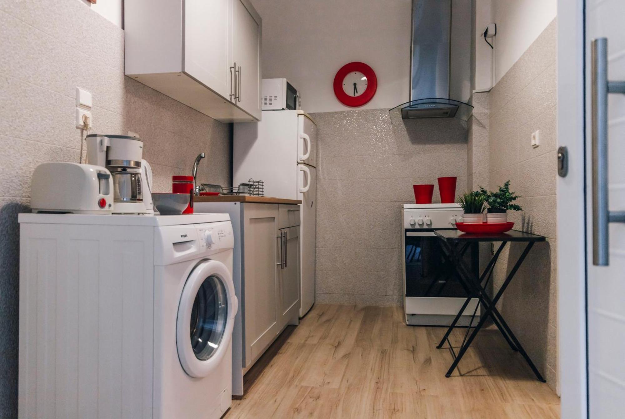 Monastiraki-Psiri, Old Town, 3-Bdr Apt, Sleep 6-10P, Spacious Court Yard Athena Bagian luar foto